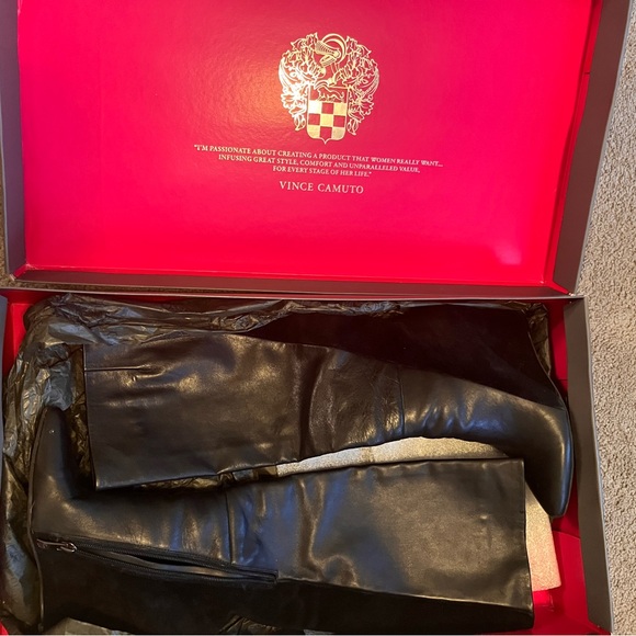 Vince Camuto Kaliah Black wedge leather and suede Boots size 7 - Picture 2 of 7